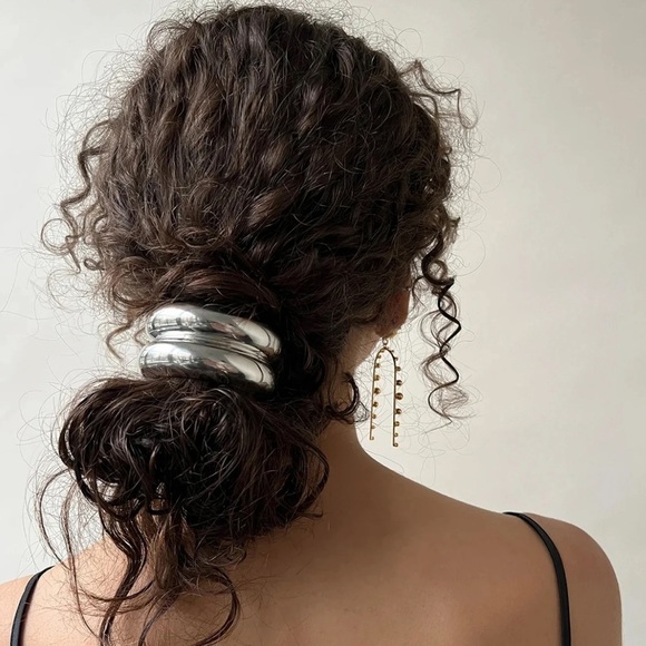 $20 (2 for $30) Hammered Silver Metal Cuff Ponytail Holder Double Curved Elastic - Picture 3 of 9
